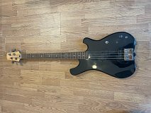 Kytara Jantar bass, OK1