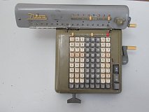 Počítací stroj NISA - CS847