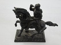 Jezdec na koni - litina - CS1254