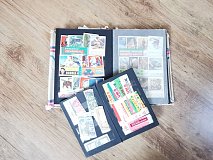 Dvě alba obalů od žvýkaček a cukrovinek - o921