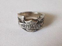 Stříbrný prsten  - o1690