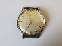 Hodinky DOXA - o2155