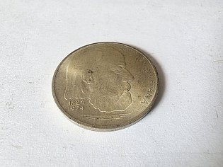152