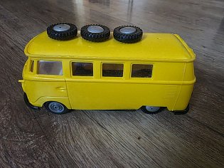 138